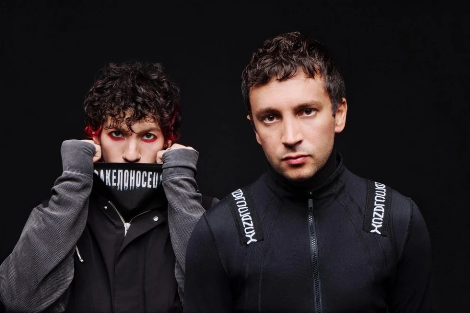 Twenty One Pilots дебютираха на №1 с новия албум Breach