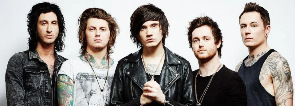 Asking Alexandria представиха акустична версия на "Alone In A Room"