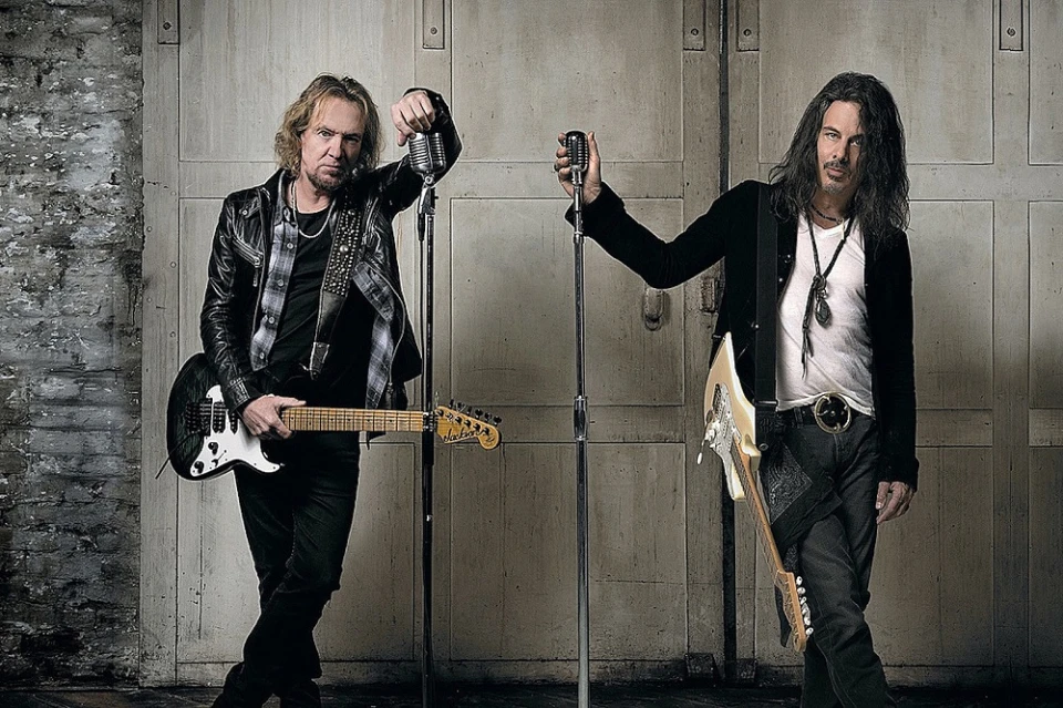 Adrian Smith и Richie Kotzen обявиха първото си турне