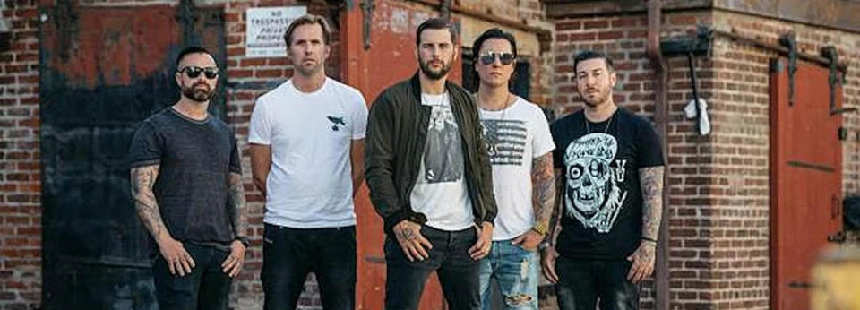 Avenged Sevenfold издават дигитално Live in the LBC & Diamonds in the Rough, чуй песента "Set Me Free"