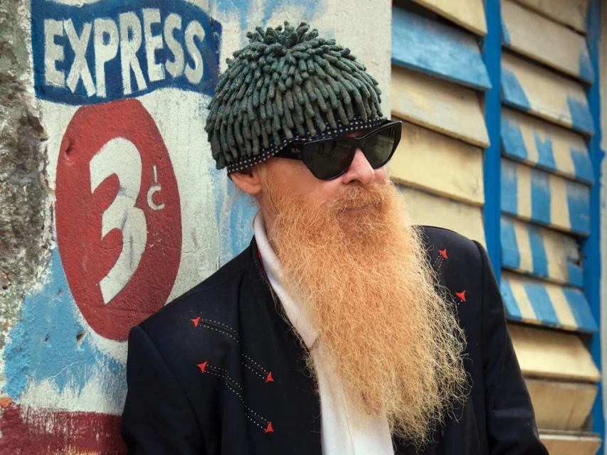 Jingle Bells от Billy Gibbons – Искаме още!