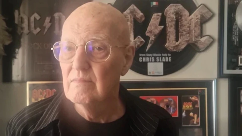 Бившият барабанист на AC/DC Крис Слейд обяви, че се пенсионира