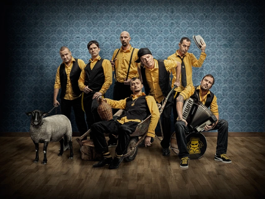 Dubioza Kolektiv в Hijack Acoustic