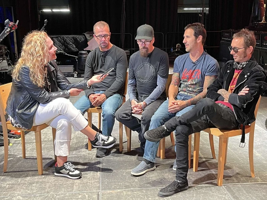 Официално: Godsmack обявиха, че се разделят с Шанън Ларкин и Тони Ромбола