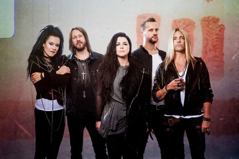 Голям успех за песента “Bring Me To Life” на Evanescence