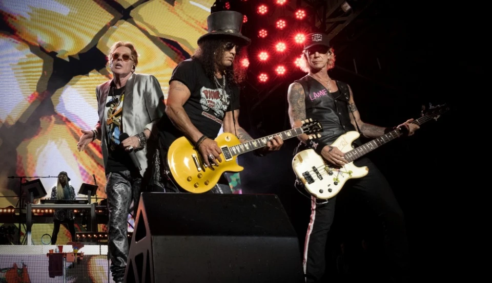 Ето го и официалното видео към "Perhaps" на Guns N' Roses