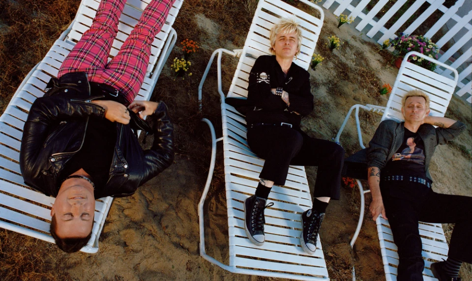 Green Day с ново ремастерирано луксозно издание на Warning за 25-годишнината му