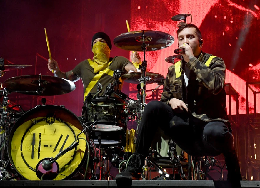 Чуйте новата песен на Twenty One Pilots - "Drum Show"