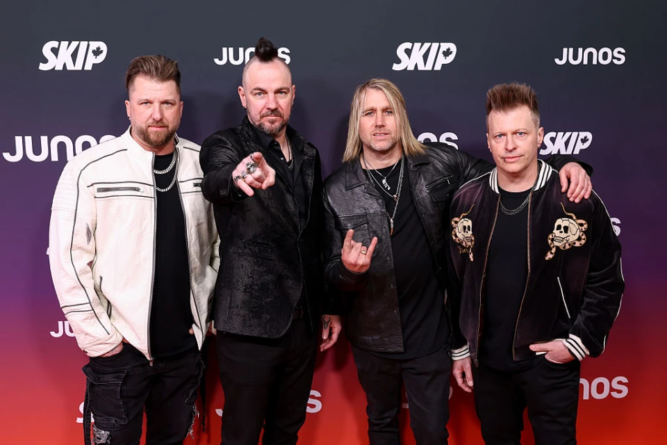 Three Days Grace споделиха кадри от създаването на видеоклипа към "Don't Wanna Go Home Tonight"
