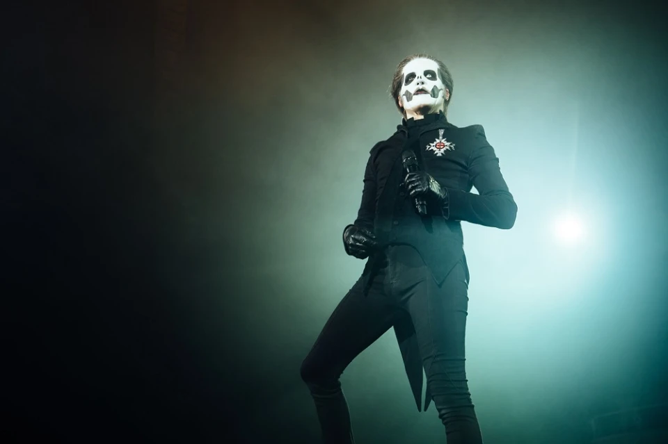 Ghost публикуваха уникално видео на “Mary On A Cross”