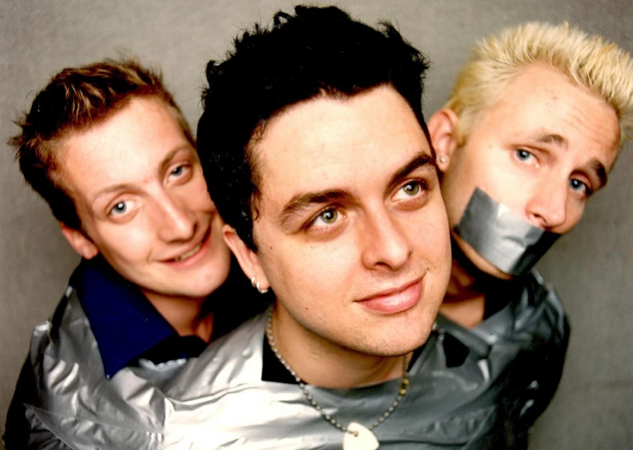 Green Day пуснаха кавър на песента на Елвис Костело “Alison”