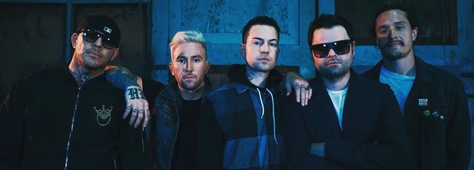 Виж видеото на Hollywood Undead към "Nightmare"
