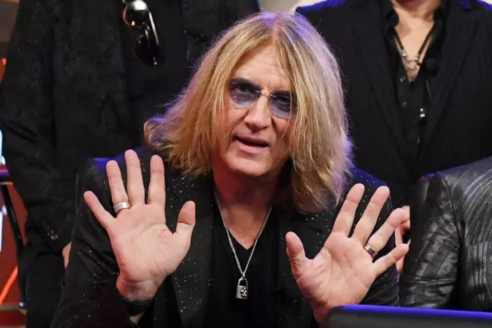 Джо Елиът (Def Leppard): Хора, пълно е с измамници и фалшиви профили, внимавайте