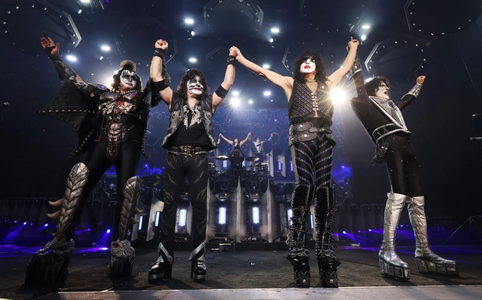 Членове на KISS ще бъдат въведени в Залата на славата на авторите на песни