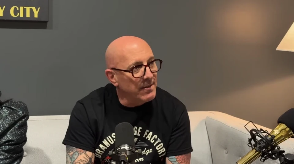 Мейнард Джеймс Кийнън за концертите без телефони: "Това, което снимаш с телефона си, е пълна скръб"