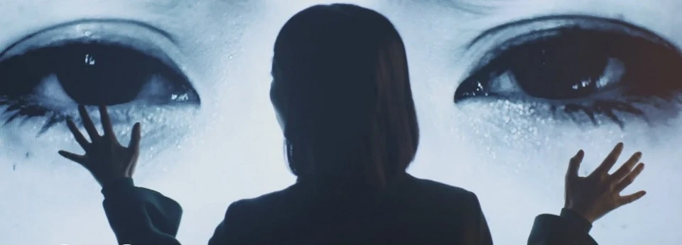 Manic Street Preachers показаха видеото на "Hold Me Like A Heaven"