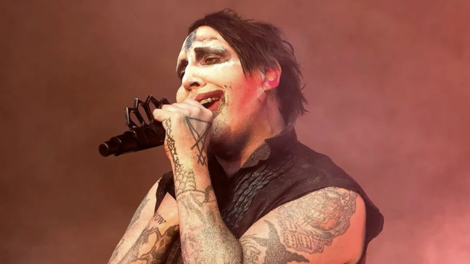 Marilyn Manson ще се предаде на властите в ЛА