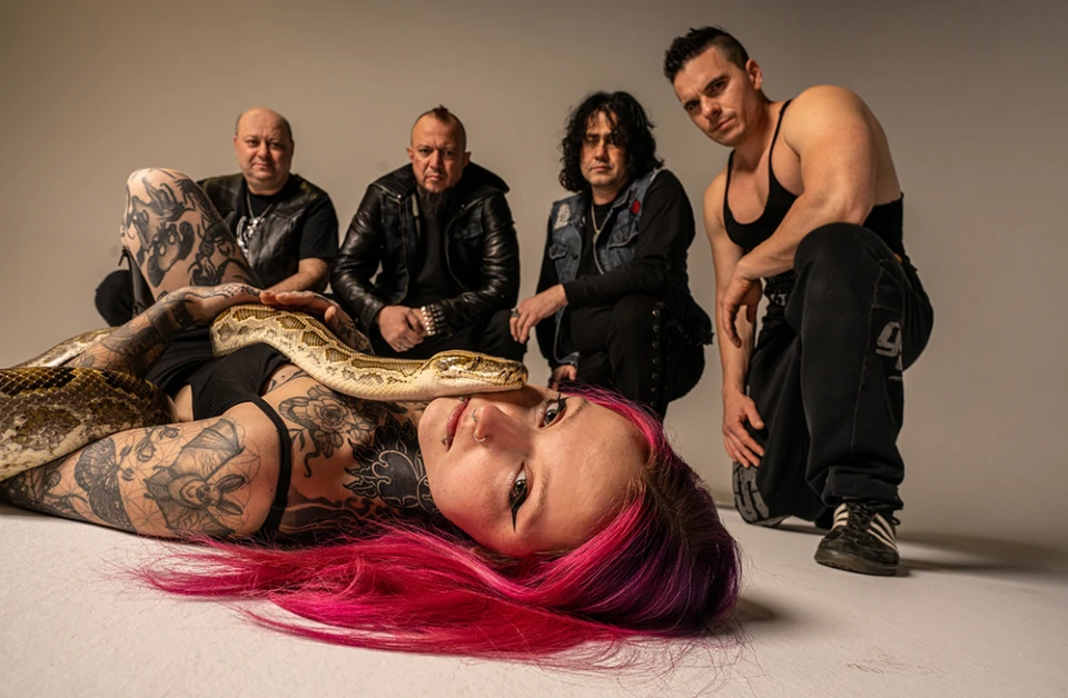 Българо-канадската метъл банда MetalX пусна нов сингъл и видео