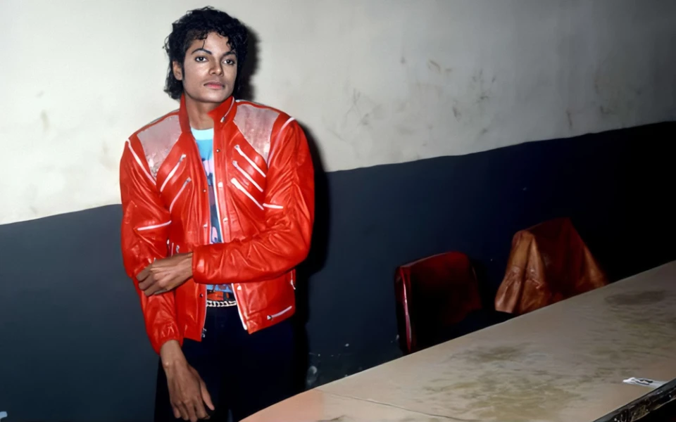 “Beat It” на Майкъл Джексън е била почти метъл в първоначалния си вариант