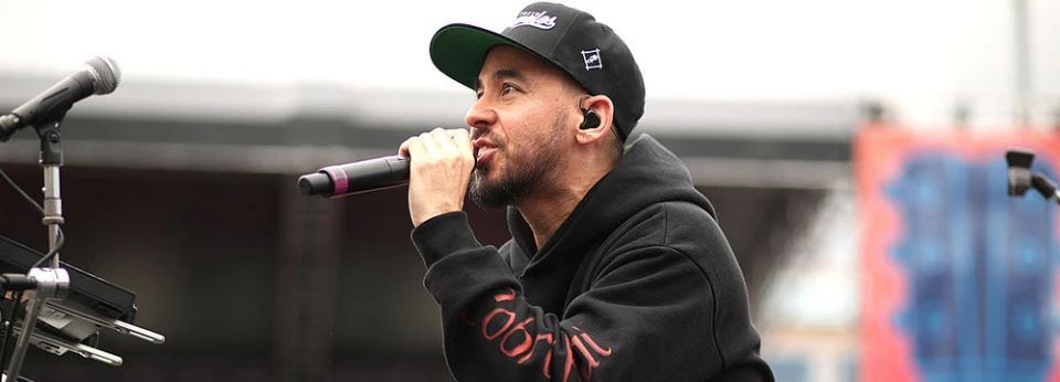 Чуй новата песен на Mike Shinoda - "fine"