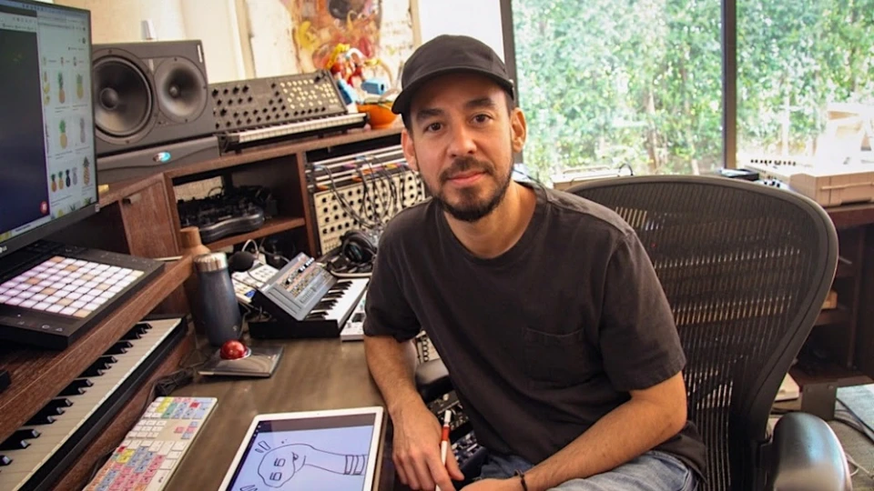 Mike Shinoda обяви нов албум, записан с фенове от Twitch, чуй три от песните в него