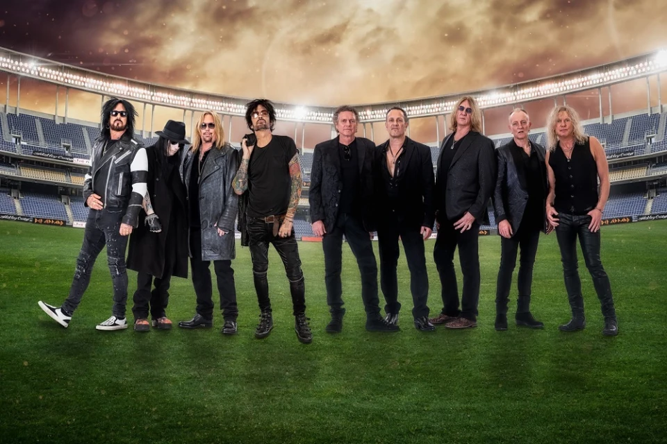 Съвместното турне на Motley Crue и Def Leppard е най-успешното в кариерите им