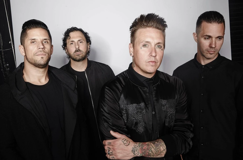 Papa Roach с кратък откъс от нов сингъл