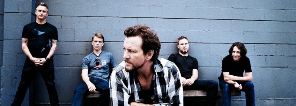Eddie Vedder си загуби гласа, Pearl Jam отлагат концерт