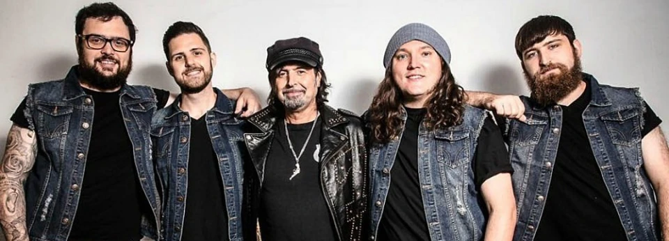 Ясна е програмата за концерта на Phil Campbell в София