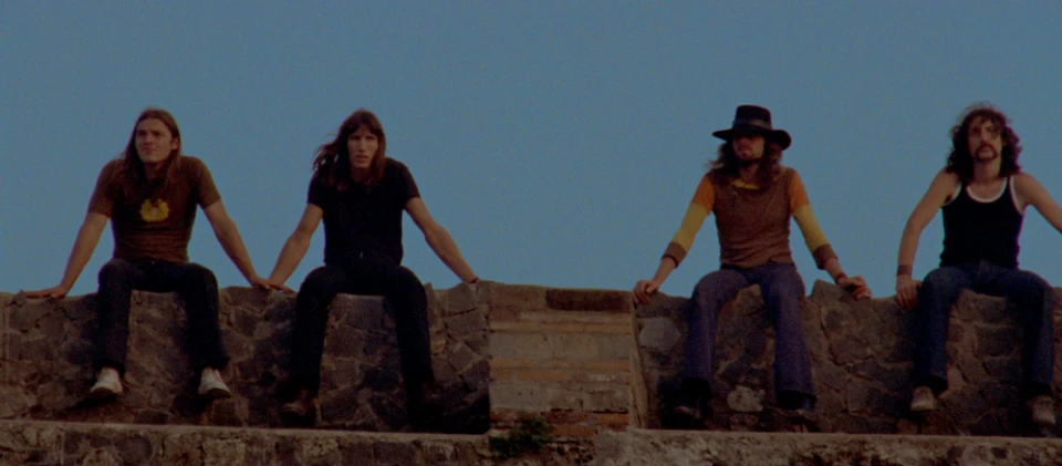 Без публика, но с вечност: новото издание на Pink Floyd от Помпей