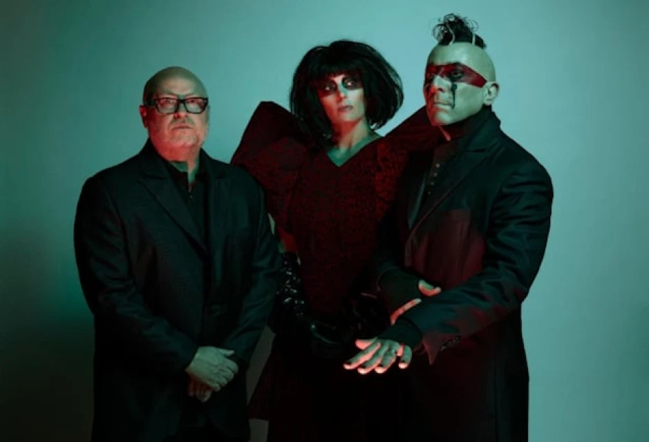 Puscifer обявяват първия си нов албум от пет години – “Normal Isn’t”