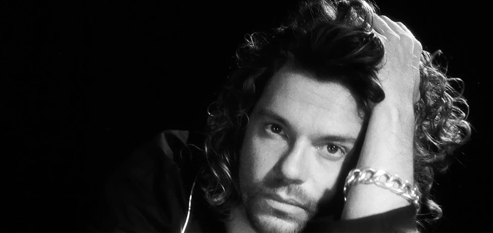 Първи официален трейлър на документалния филм за Michael Hutchence от INXS