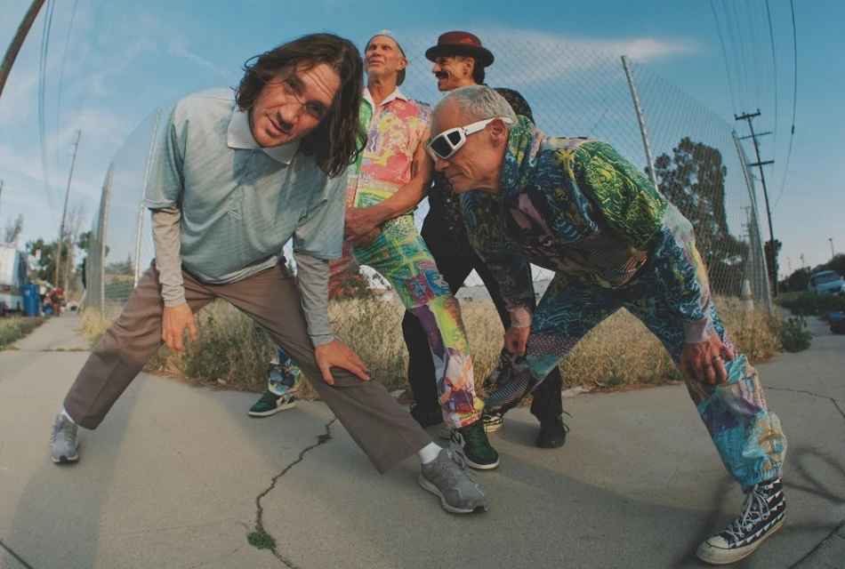 Нов сингъл от Red Hot Chili Peppers – “The Drummer”