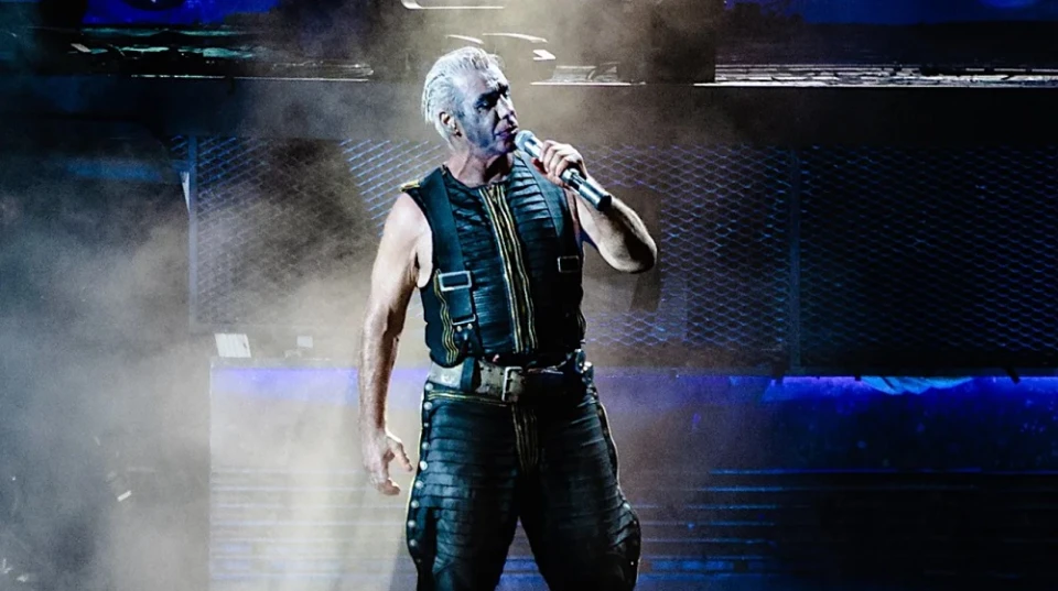 Rammstein споделиха документален филм за 5-годишното си световно турне