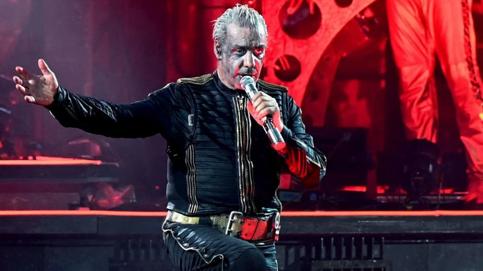 "Отново сме у дома!": въодушевление и протест в Берлин за концертa на Rammstein