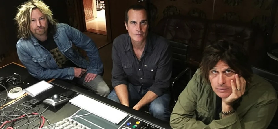 Чуй неиздаваното досега парче на Stone Temple Pilots, "Only Dying"