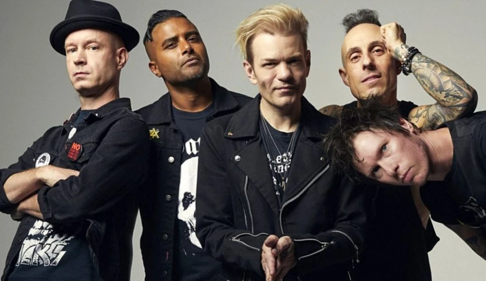 Излезе видеото към "последното сбогом" на Sum 41 - сингълът "Radio Silence"