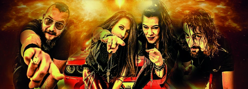 Jen Majura от Evanescence в новото видео на SEVI