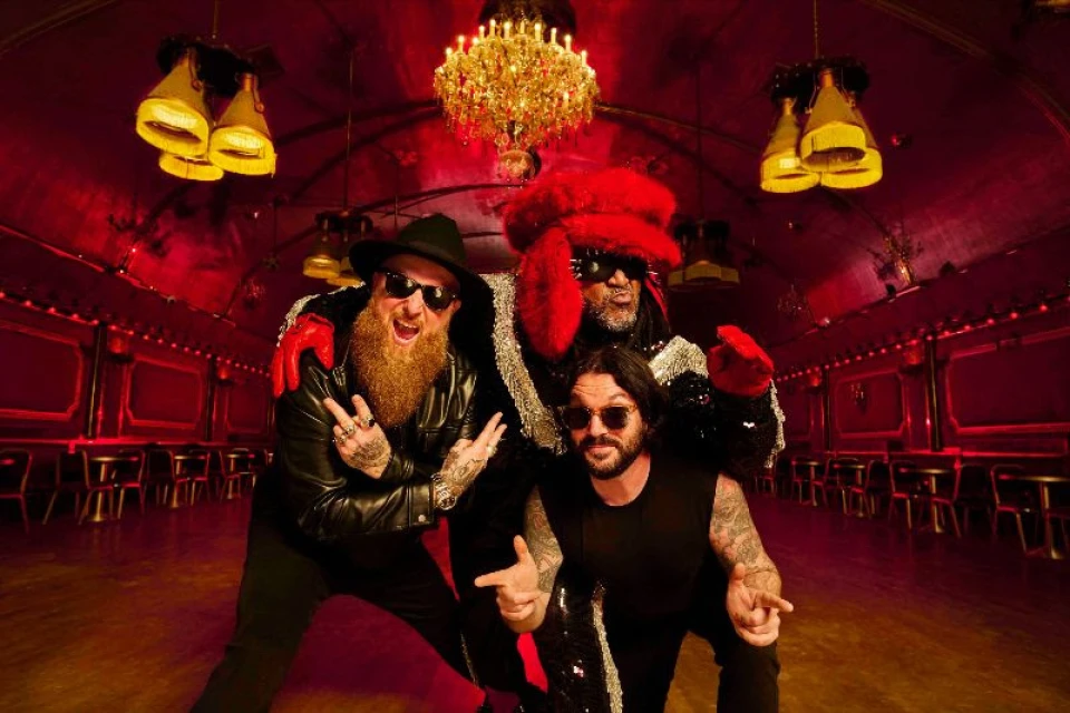 Нов надъхващ сингъл от Skindred: “This Is The Sound”
