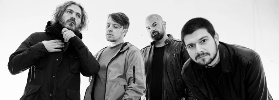 Soundprophet показаха клипа към “Distant Light”