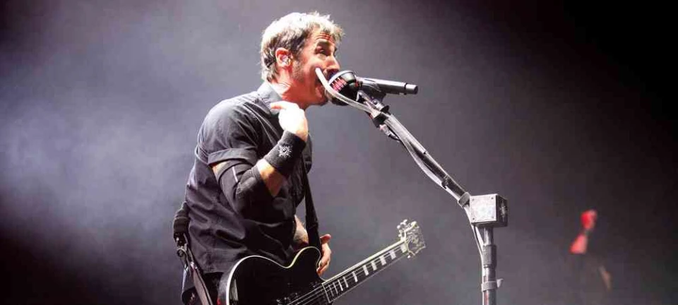 13 000 пяха с Godsmack в София, Blabbermouth отрази интервюто на Елена Розберг със Съли Ърна