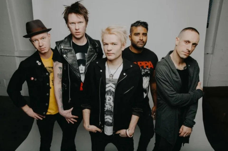 Sum 41 се разпадат, но ще издадат последния си студиен албум