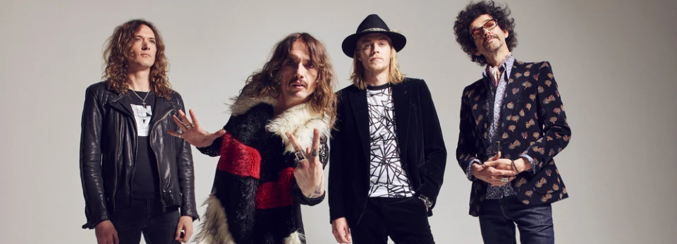 Виж жизнеутвърждаващото видео на The Darkness към "Heart Explodes"