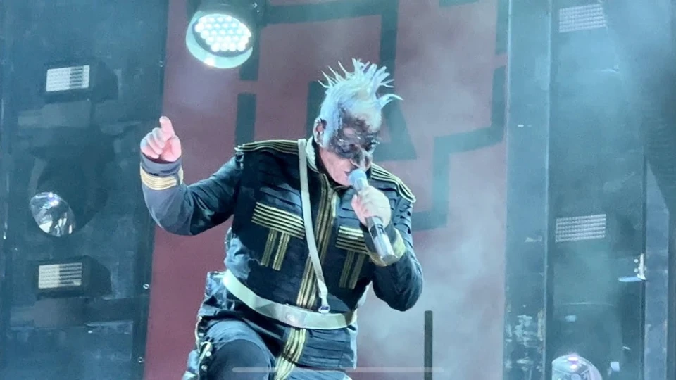 Universal Music преустанови промотирането на Rammstein, берлинската прокуратура се заема с Тил Линдеман