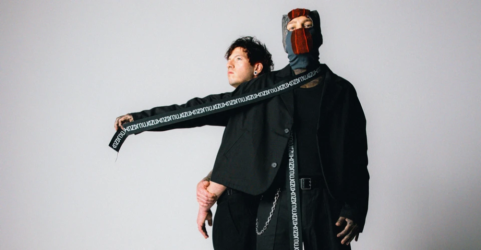 Поради големия интерес на феновете, Twenty One Pilots пуснаха демо версия на "Doubt"