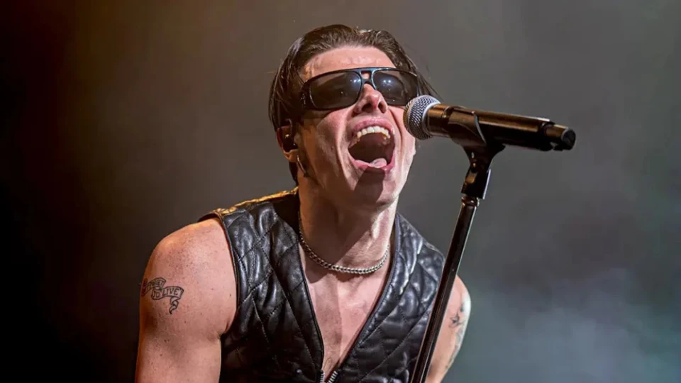 Yungblud отменя останалата част от турнето си през 2025 г. поради здравословни причини