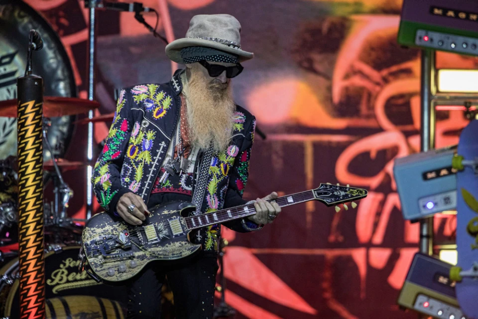 ZZ Top ще продължат с турнето след смъртта на Франк Биърд
