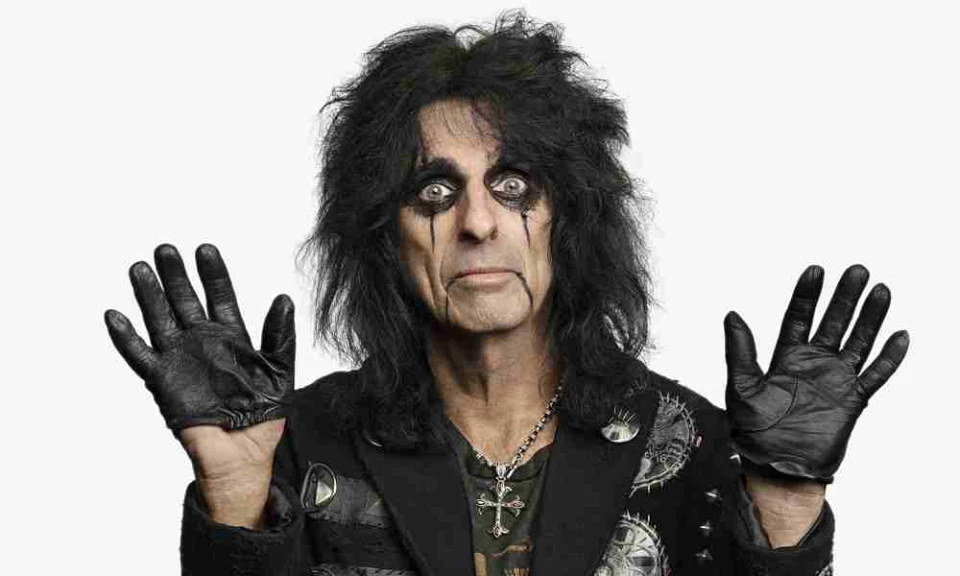Alice Cooper претърпя катастрофа