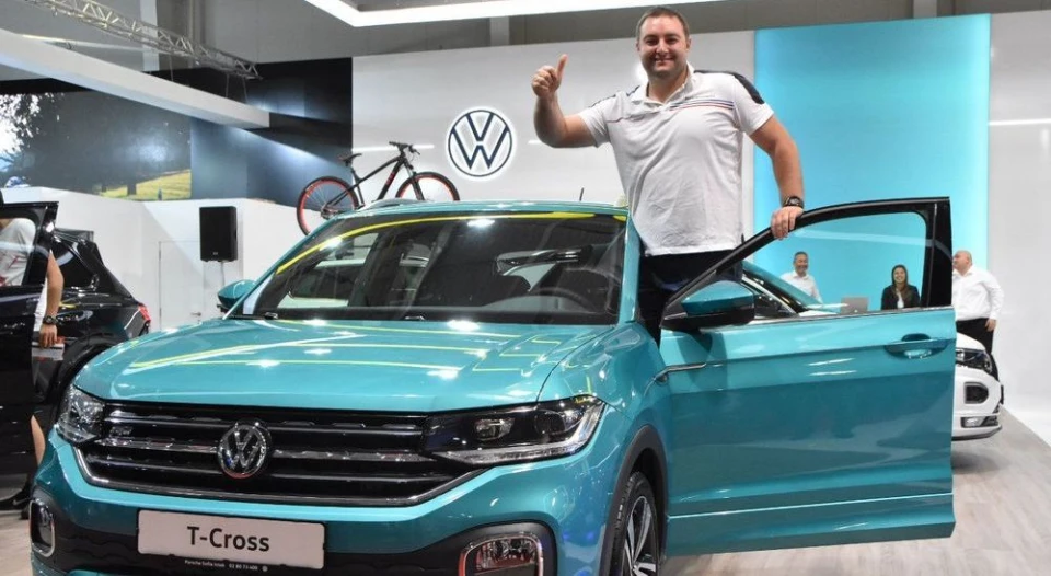 Посетител на "Автосалон София 2019" си тръгна с чисто нова кола!