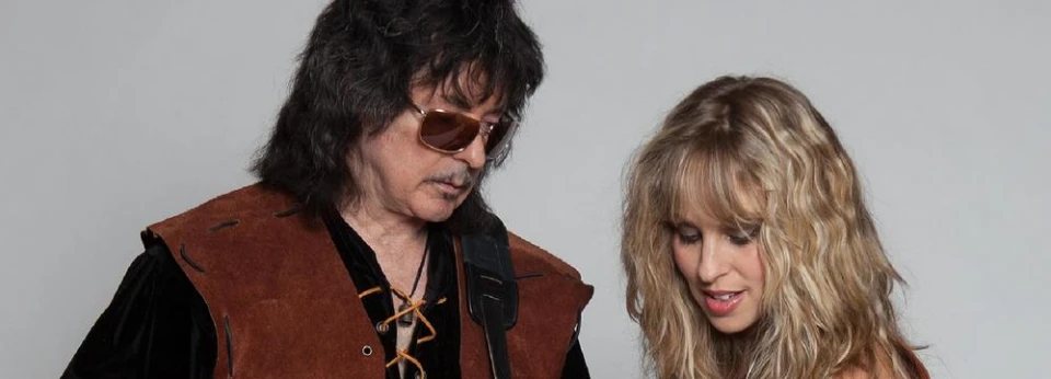 Ritchie Blackmore пусна домашно изпълнение по пижама